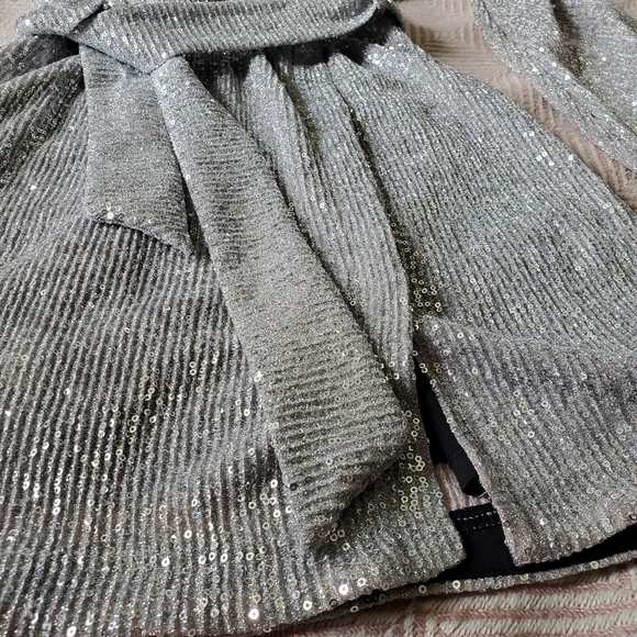 Dynamite - V Neck Sequin Wrap Dress - Picture 8 of 11